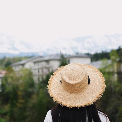 女人梦见两条蛇缠一起,女人梦见两条蛇缠一起攻击我,我打死一条