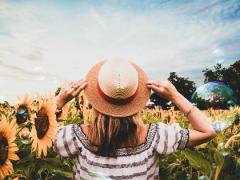 梦见鞋丢了又穿别人的,梦见鞋丢了穿别人的鞋子到处找鞋